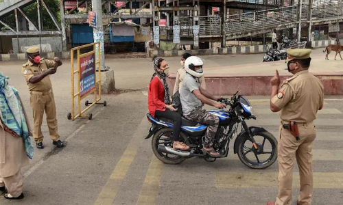 അഞ്ചുദിവസത്തിനിടെ മഹാമാരി​​ കവർന്നത്​ കോവിഡ്​ പോരാളിയുടെ മൂന്നു പ്രിയപ്പെട്ടവരെ