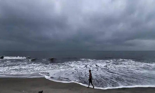 24 മണിക്കൂറിനകം ചുഴലിക്കാറ്റ്​ തമിഴ്​നാടി​െൻറ തീരം തൊടും; ജാഗ്രത പാലിക്കാൻ നിർദേശം