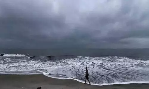 24 മണിക്കൂറിനകം ചുഴലിക്കാറ്റ്​ തമിഴ്​നാടി​െൻറ തീരം തൊടും; ജാഗ്രത പാലിക്കാൻ നിർദേശം