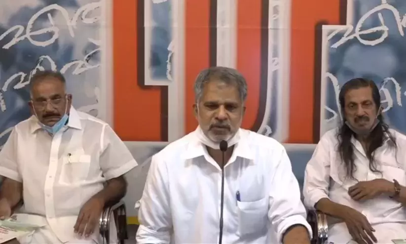 10 ലക്ഷം തൊഴിൽ, എല്ലാവർക്കും ഇന്‍റർനെറ്റ്; എൽ.ഡി.എഫ് പ്രകടന പത്രിക പുറത്തിറക്കി