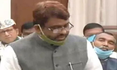 സത്യവാചകത്തിൽ ഹിന്ദുസ്ഥാന്‍ എന്ന വാക്ക് ഉപയോഗിക്കില്ലെന്ന് എം.എൽ.എ.; പാകിസ്താനിലേക്ക് പോകൂ എന്ന് ബി.ജെ.പി