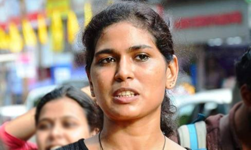 മാധ്യമങ്ങളിലൂടെ അഭിപ്രായപ്രകടനം വേണ്ടെന്ന്​ രഹ്​ന ഫാത്തിമയോട്​ ഹൈകോടതി