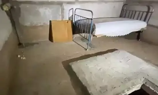 52 ദിവസം ഭൂഗർഭ അറയിൽ; ലൈംഗിക പീഡനത്തിനിരയായ ഏഴ് വയസുകാരനെ മോചിപ്പിച്ചു 52 ദിവസം ഭൂഗർഭ അറയിൽ; ലൈംഗിക പീഡനത്തിനിരയായ ഏഴ് വയസുകാരനെ മോചിപ്പിച്ചു