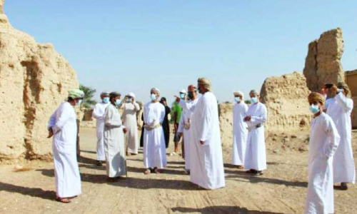 ബു​​റൈ​​മി ഗ​​വ​​ർ​​ണ​​റേ​​റ്റി​​ലെ പു​​രാ​​വ​​സ്​​​തു​​കേ​​ന്ദ്ര​​ങ്ങ​​ൾ സ​​ന്ദ​​ർ​​ശി​​ച്ചു