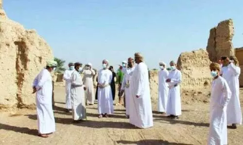 ബു​​റൈ​​മി ഗ​​വ​​ർ​​ണ​​റേ​​റ്റി​​ലെ പു​​രാ​​വ​​സ്​​​തു​​കേ​​ന്ദ്ര​​ങ്ങ​​ൾ സ​​ന്ദ​​ർ​​ശി​​ച്ചു