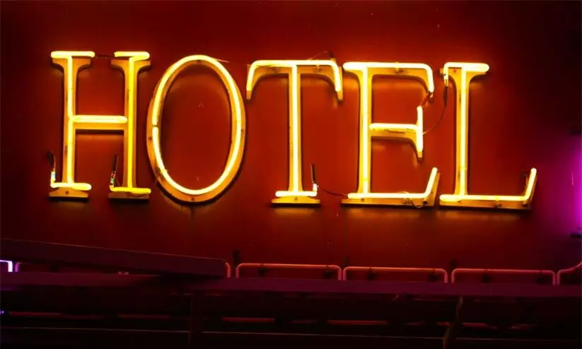 നിയന്ത്രണം ലംഘിച്ചാൽ ഹോട്ടലുകൾക്കും വഴിയോര ഭക്ഷണശാലകൾക്കും എതിരെ നടപടി -മുഖ്യമന്ത്രി നിയന്ത്രണം ലംഘിച്ചാൽ ഹോട്ടലുകൾക്കും വഴിയോര ഭക്ഷണശാലകൾക്കും എതിരെ നടപടി -മുഖ്യമന്ത്രി