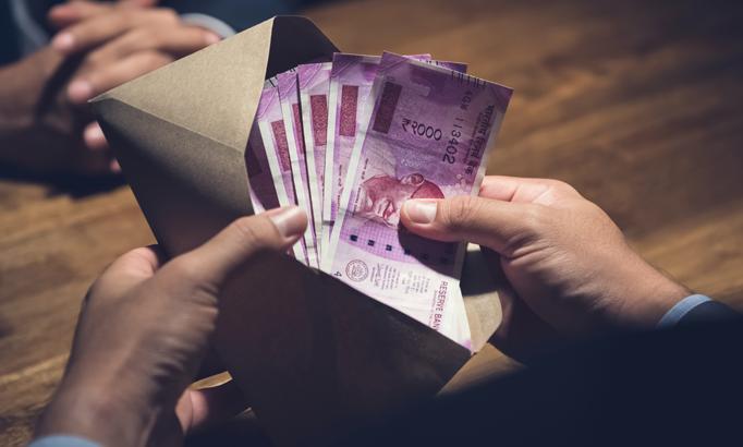 അഴിമതിക്കേസിൽ പഞ്ചായത്ത് മുൻ സെക്രട്ടറിക്കും യു.ഡി ക്ലർക്കിനും തടവും പിഴയും അഴിമതിക്കേസിൽ പഞ്ചായത്ത് മുൻ സെക്രട്ടറിക്കും യു.ഡി ക്ലർക്കിനും തടവും പിഴയും