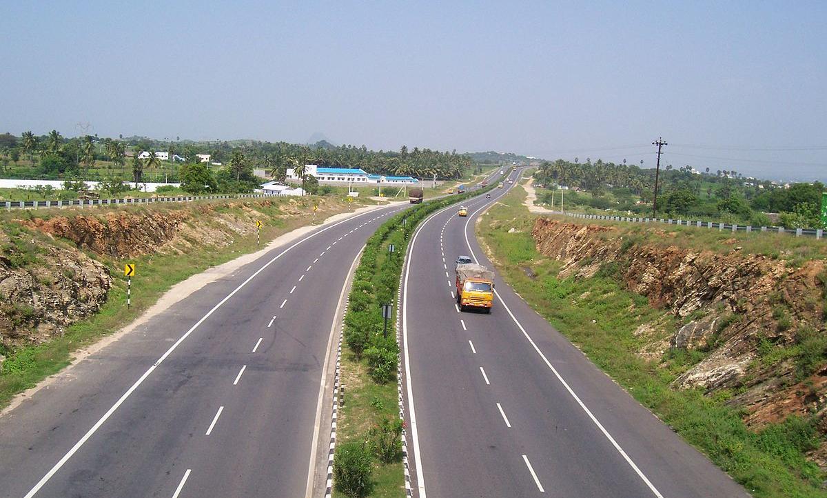 പാരിസ്ഥിതിക അനുമതിയും സാമൂഹിക ആഘാത പഠനവുമില്ലാതെ 45 മീറ്റർ ദേശീയപാത; സർക്കാറുകൾക്ക് ട്രൈബ്യൂണൽ നോട്ടീസ് പാരിസ്ഥിതിക അനുമതിയും സാമൂഹിക ആഘാത പഠനവുമില്ലാതെ 45 മീറ്റർ ദേശീയപാത; സർക്കാറുകൾക്ക് ട്രൈബ്യൂണൽ നോട്ടീസ്