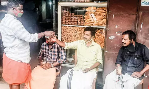 ഈ ചായക്കടയിൽ രാഷ്​ട്രീയം പറയാം