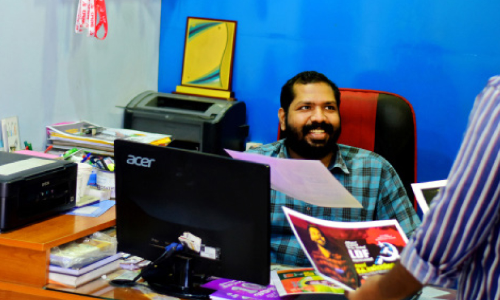 നൂതന പ്രചാരണങ്ങൾക്ക് വിജേഷ് തന്നെ വേണം