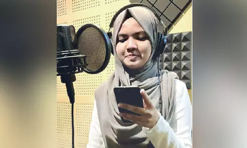 വൈ​റ​ലാ​യ ഗാ​ന​ത്തി​െൻറ പാ​ര​ഡി​യു​മാ​യി മെ​ഹ​റി​െൻറ ആ​ലാ​പ​നം