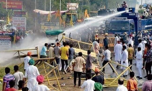 ഡൽഹിയെ വിറപ്പിക്കാൻ കർഷക പ്രക്ഷോഭം; തടയാൻ പൊലീസ് -ചിത്രങ്ങൾ കാണാം