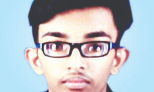 ബ​സ് ത​ട്ടി ബൈ​ക്ക് യാ​ത്രി​ക​ൻ മ​രി​ച്ചു