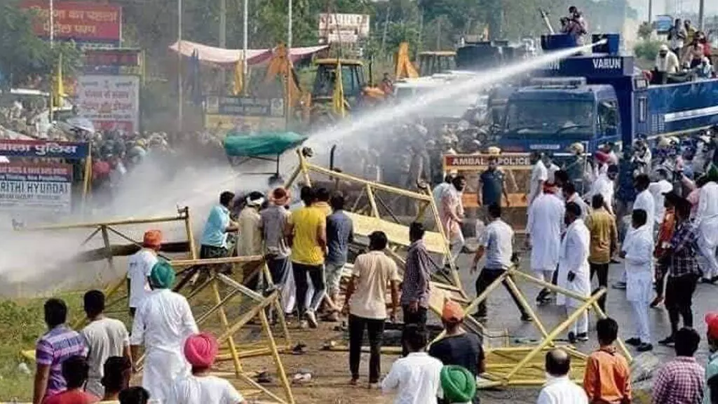 ഡൽഹിയെ വിറപ്പിക്കാൻ കർഷക പ്രക്ഷോഭം; തടയാൻ പൊലീസ് -ചിത്രങ്ങൾ കാണാം