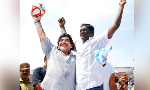 മറഡോണയുടെ വിയർപ്പുമണം പോവരുത്; അച്ഛൻ ഷർട്ട് കഴുകാതെ വെക്കണേ