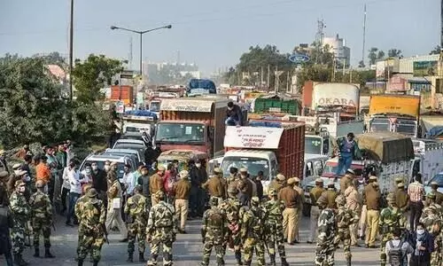 കർഷകർ രാജ്യ തലസ്​ഥാനത്തേക്ക്​; ഡൽഹി അതിർത്തിയിൽ സുരക്ഷ ശക്തം