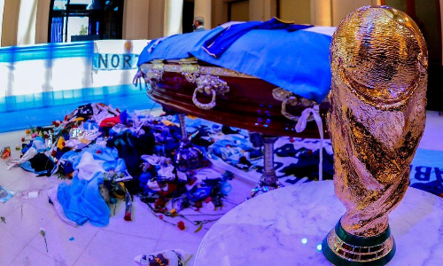 അവർ വിതുമ്പി, ആ കണ്ണീർ പ്രവാഹത്തിനിടയിൽ അവൻ മണ്ണിൽ മറഞ്ഞു...