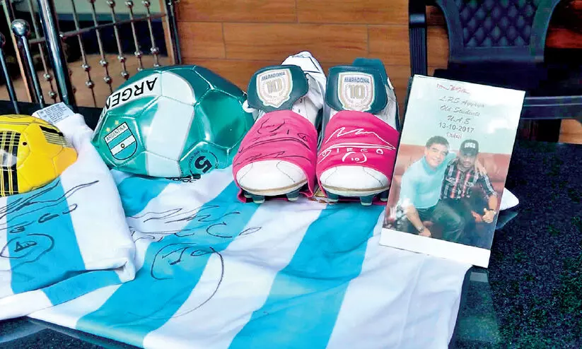 മറഡോണയുടെ ആ ശബ്ദം ഇപ്പോഴുമുണ്ട് കുഞ്ഞീരുമ്മയുടെ കാതുകളിൽ മറഡോണയുടെ ആ ശബ്ദം ഇപ്പോഴുമുണ്ട് കുഞ്ഞീരുമ്മയുടെ കാതുകളിൽ