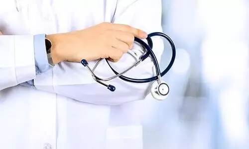 ആശുപത്രിയിൽ ഡോക്​ടറായി അറ്റൻഡറെത്തി; അഭിനയിക്കാൻ പണം നൽകിയിരുന്നതായി മൊഴി