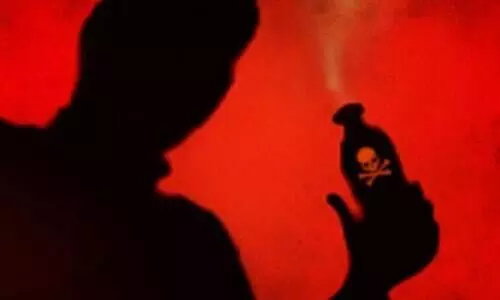 ഭാര്യയുടെ മുഖത്ത് ആസിഡ് ഒഴിച്ചു