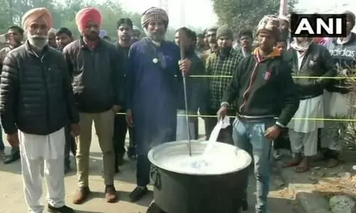 കർഷകർക്ക്​ ഭക്ഷണമൊരുക്കി മുസ്​ലിംപള്ളികൾ