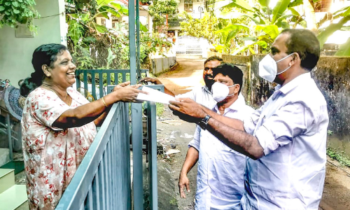 സ്ഥാനാർഥിക്ക് കോവിഡ്; വോട്ട്​ ചോദിച്ച്​ എം.എൽ.എ