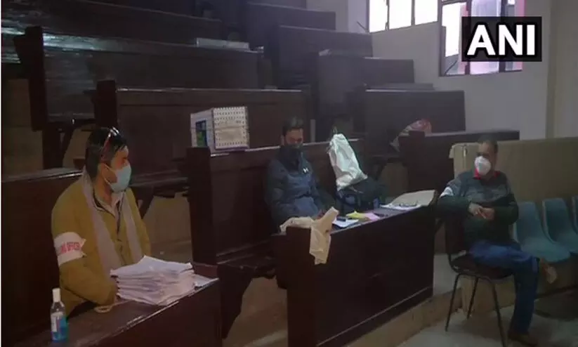 ജമ്മുകശ്മീരിൽ ഡി.ഡി.സി തെരഞ്ഞെടുപ്പിൻെറ വോട്ടെടുപ്പ് തുടങ്ങി ജമ്മുകശ്മീരിൽ ഡി.ഡി.സി തെരഞ്ഞെടുപ്പിൻെറ വോട്ടെടുപ്പ് തുടങ്ങി