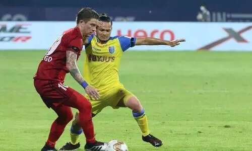 ബ്ലാ​സ്​​റ്റേ​ഴ്​​സ്​ റെ​ഡ്യാ​വ​ണം