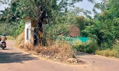 എ​ന്ന്​ നീ​ക്കും, മ​ങ്ക​ര കാ​ളി​കാ​വി​ലെ ടോ​ൾ ബൂ​ത്ത് ?