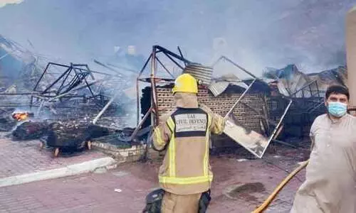 ഫുജൈറയിലെ മാർക്കറ്റിൽ തീപിടിത്തം; നാലു​ കടകൾ കത്തിനശിച്ചു