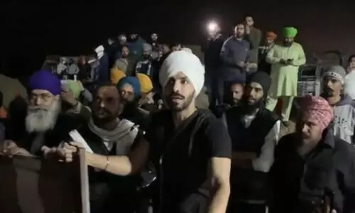 ഇംഗ്ലീഷ് സംസാരിക്കുന്ന കർഷകൻ; കർഷകർക്ക് പിന്തുണ അറിയിച്ച നടനെതിരെ പരിഹാസവുമായി സംഘപരിവാർ അനുകൂലികൾ ഇംഗ്ലീഷ് സംസാരിക്കുന്ന കർഷകൻ; കർഷകർക്ക് പിന്തുണ അറിയിച്ച നടനെതിരെ പരിഹാസവുമായി സംഘപരിവാർ അനുകൂലികൾ