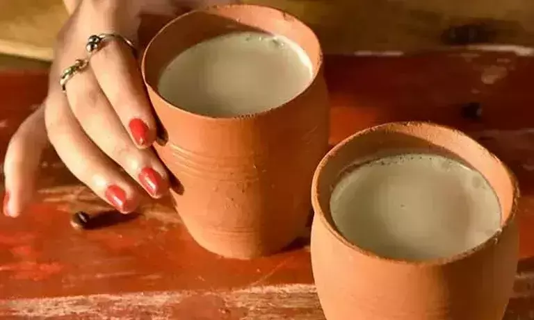 റെയിൽവെ സ്​റ്റേഷനുകളിൽ ചായ മൺകപ്പിൽ