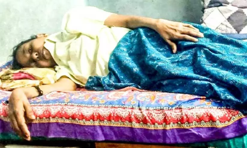 വൃക്കകൾ തകരാറിലായ ഹൃദ്രോഗിയായ വീട്ടമ്മ ചികിത്സ സഹായം തേടുന്നു