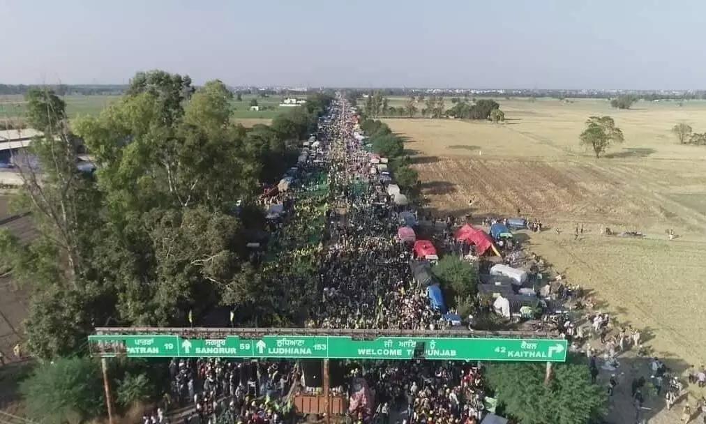 സമരവേദി മാറ്റില്ല; അമിത്​ ഷാക്ക്​ ​വേണമെങ്കിൽ ചർച്ചക്ക്​ ഇങ്ങോട്ടുവരാം- കർഷക സമരം കത്തുന്നു