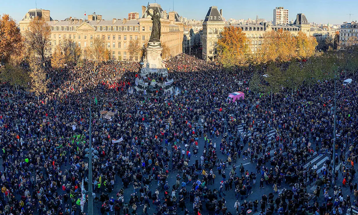 പുതിയ നിയമ നിർമാണ നീക്കത്തിനെതിരെ ഫ്രാൻസിൽ പ്രതിഷേധം കത്തുന്നു; വംശീയതക്കെതിരാണ് മുന്നേറ്റമെന്ന് പ്രതിഷേധക്കാർ പുതിയ നിയമ നിർമാണ നീക്കത്തിനെതിരെ ഫ്രാൻസിൽ പ്രതിഷേധം കത്തുന്നു; വംശീയതക്കെതിരാണ് മുന്നേറ്റമെന്ന് പ്രതിഷേധക്കാർ