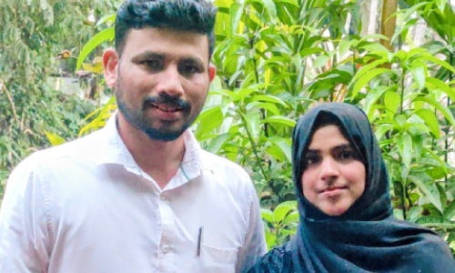 കന്നിയങ്കത്തിന് ദമ്പതികൾ