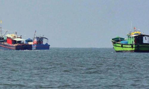 ന്യൂനമർദ്ദം: കടലിൽ പോകാൻ വിലക്ക്; മലയോരത്തേക്ക്​ യാത്ര വേണ്ട