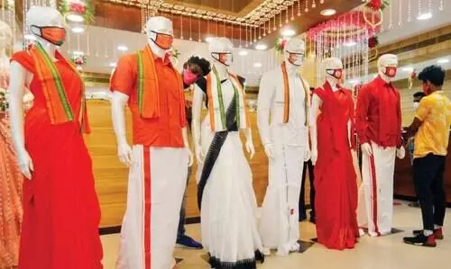 കൊട്ടിക്കലാശത്തിന് ഇനി ഒറ്റയാഴ്ച:   തിരക്കിട്ട് മുന്നണികളുടെ വോട്ട്പിടിത്തം