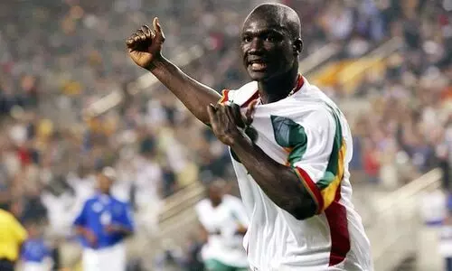 പാ​പ ബൗ​ബ സെ​ന​ഗലി​​െൻറ സൂ​പ്പ​ർ ഹീ​റോ; 2002 ലോ​ക​ക​പ്പ്​ മറക്കാനാകുമോ?