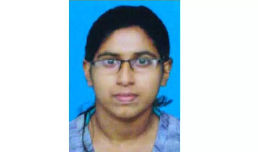 മ​ഞ്ചേ​രി മെ​ഡി. കോ​ള​ജി​ൽ മെ​ഡി​സി​ൻപ്ര​വേ​ശ​നം; അ​ശ്വ​തി​ക്കി​ത്​ സ്വ​പ്​​നസാ​ഫ​ല്യം