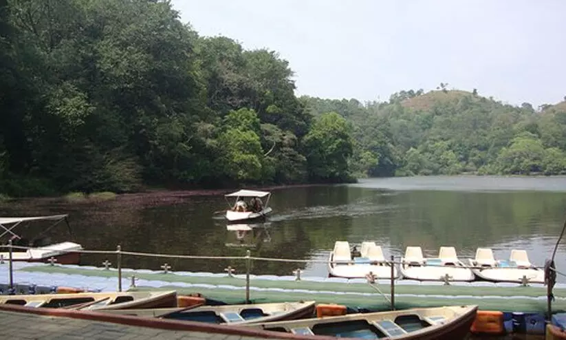 വയനാട്ടിലെ വിനോദസഞ്ചാര കേന്ദ്രങ്ങളിൽ കർശന നിയന്ത്രണം വയനാട്ടിലെ വിനോദസഞ്ചാര കേന്ദ്രങ്ങളിൽ കർശന നിയന്ത്രണം