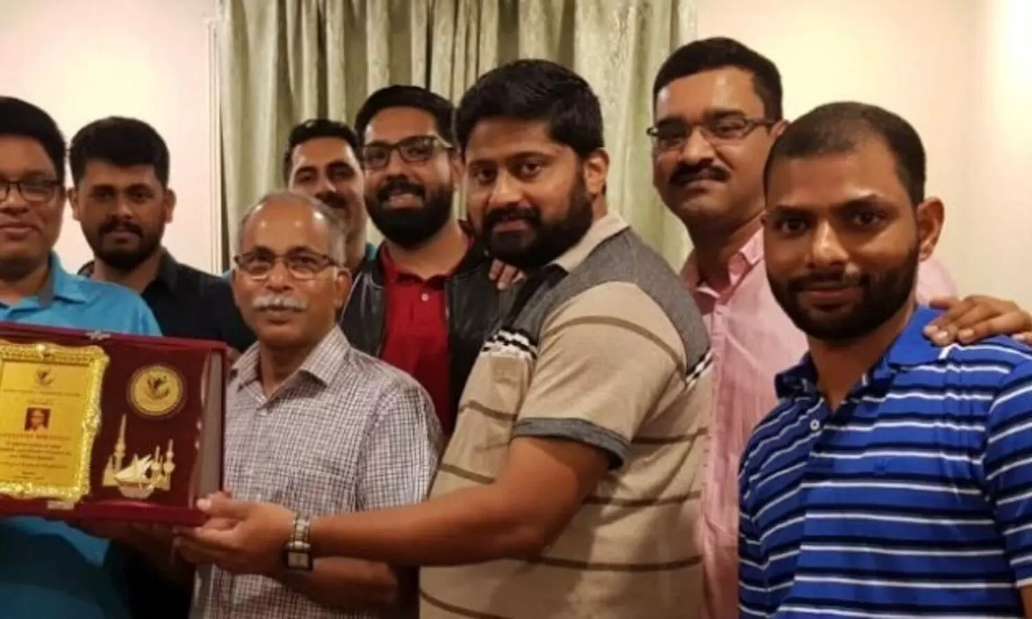 അയ്യപ്പൻ മോഹനന്​ യാത്രയയപ്പ്​ നൽകി