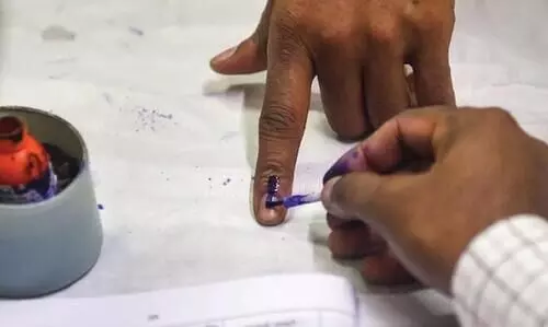 വരുന്ന നിയമസഭ തെരഞ്ഞെടുപ്പിൽ പ്രവാസികൾക്കും​ തപാൽ വോട്ട്? സമ്മതം മൂളി കേന്ദ്ര തെരഞ്ഞെടുപ്പ്​ കമീഷൻ