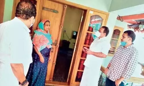 ആ ​സ്ഥാ​നാ​ർ​ഥി ഞാ​ൻ ത​ന്നെ; പ​ക്ഷേ വോ​ട്ട് എ​നി​ക്ക് വേ​ണ്ട