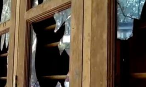 ചേ​ക്കു​മു​ക്കി​ൽ വീ​ട് ക​യ​റി ഗു​ണ്ട ആ​ക്ര​മ​ണം