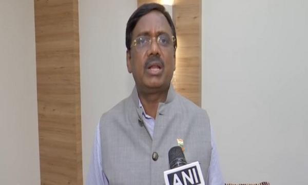 തെലങ്കാന മുഖ്യമന്ത്രിക്കെതിരെ ബി.ജെ.പി നേതാവ് 100 കോടിയുടെ മാനനഷ്ടക്കേസ് നൽകി തെലങ്കാന മുഖ്യമന്ത്രിക്കെതിരെ ബി.ജെ.പി നേതാവ് 100 കോടിയുടെ മാനനഷ്ടക്കേസ് നൽകി