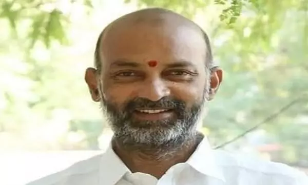 ബി.ജെ.പി നേതാവിനുനേരെ വധശ്രമമെന്ന വാർത്ത വ്യാജമെന്ന് പൊലീസ്, ലക്ഷ്യം വോട്ടെന്ന് ആരോപണം ബി.ജെ.പി നേതാവിനുനേരെ വധശ്രമമെന്ന വാർത്ത വ്യാജമെന്ന് പൊലീസ്, ലക്ഷ്യം വോട്ടെന്ന് ആരോപണം