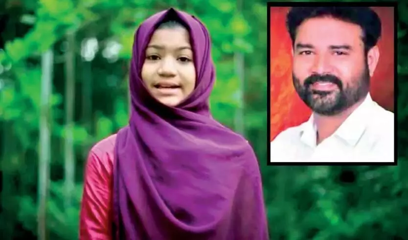 പിതാവിെൻറ വിജയത്തിന് പ്രചാരണഗാനം ആലപിച്ച് അഫിദ ഷെരീഫ് പിതാവിെൻറ വിജയത്തിന് പ്രചാരണഗാനം ആലപിച്ച് അഫിദ ഷെരീഫ്