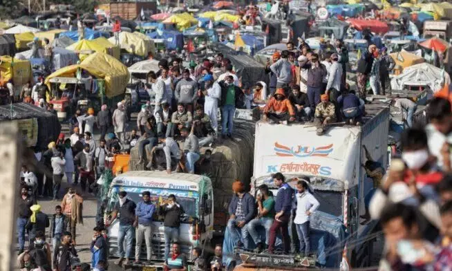 കർഷകരോഷത്തിന് മുന്നിൽ വഴങ്ങി സർക്കാർ കർഷകരോഷത്തിന് മുന്നിൽ വഴങ്ങി സർക്കാർ