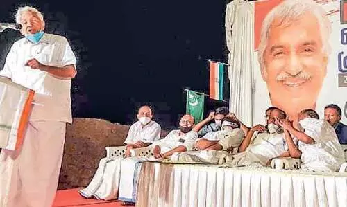 സർക്കാറി‍െൻറ വീഴ്ചകളെ ചോദ‍്യംചെയ്യാനുള്ള അവസരമാണ് ഈ തെരഞ്ഞെടുപ്പ് –ഉമ്മൻ ചാണ്ടി